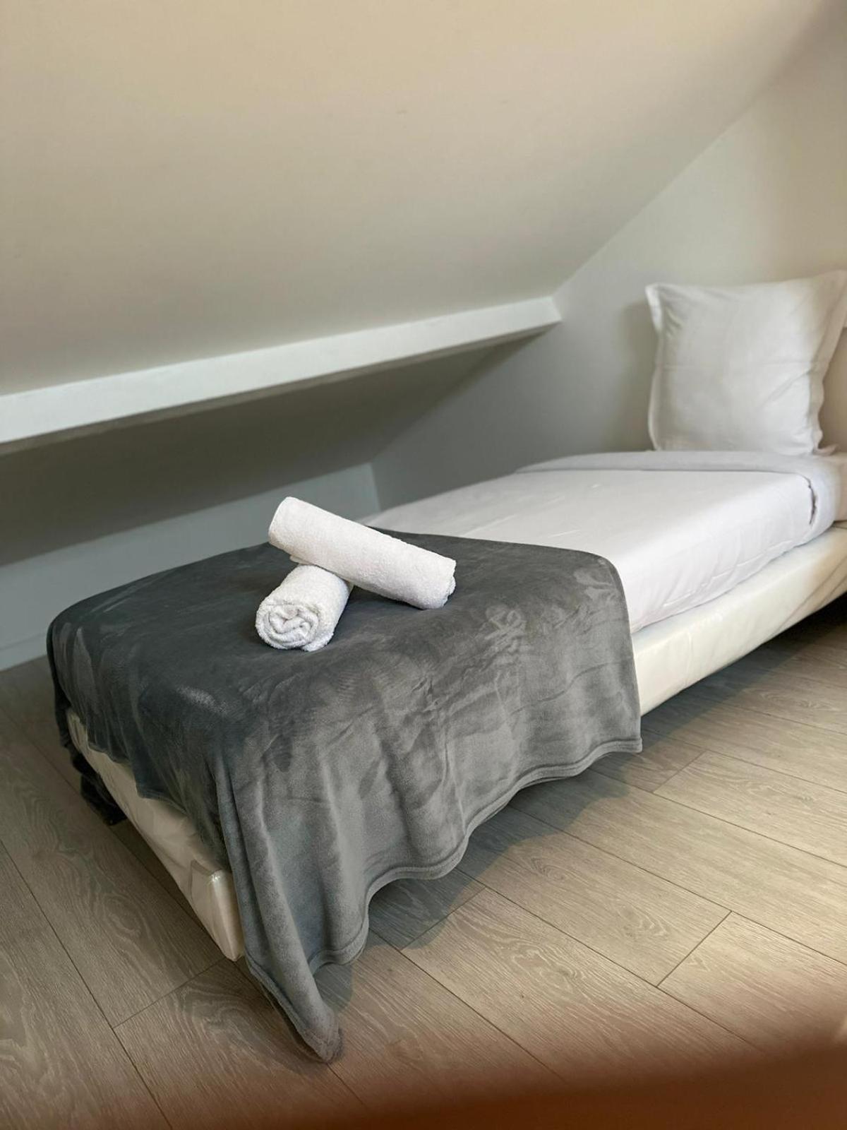 Cosy Proche Paris Apartment *
